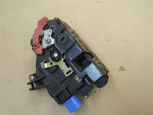 bontott SEAT CORDOBA II Jobb első Ajtózár