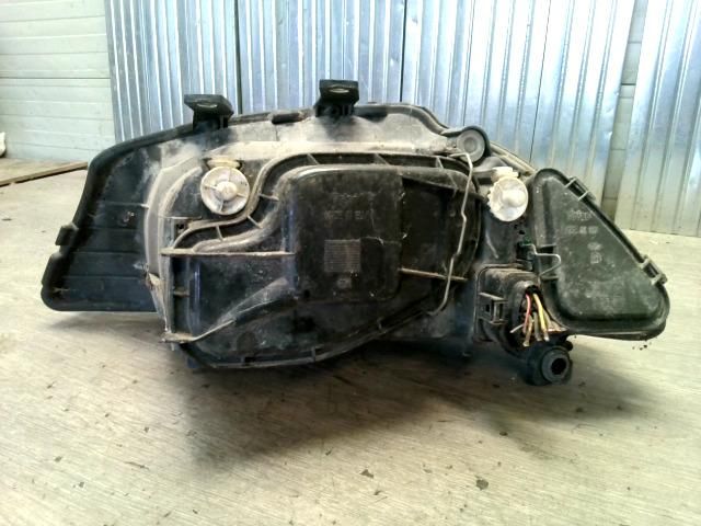 bontott SEAT CORDOBA II Jobb Fényszóró