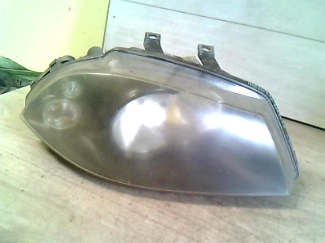 bontott SEAT CORDOBA II Jobb Fényszóró