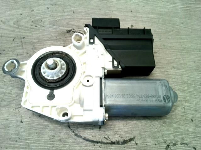 bontott SEAT CORDOBA II Jobb hátsó Ablakemelő Motor