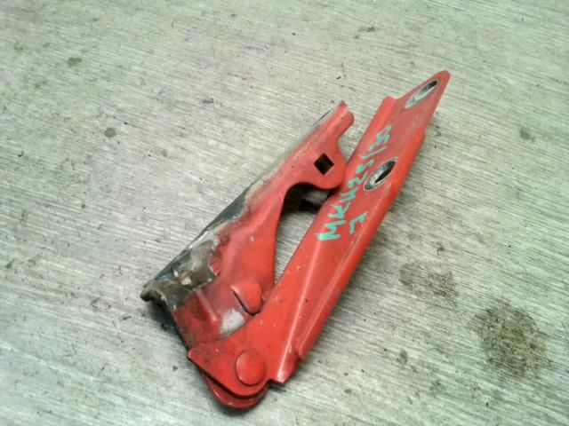 bontott SEAT CORDOBA II Motorháztető Jobb Zsanér