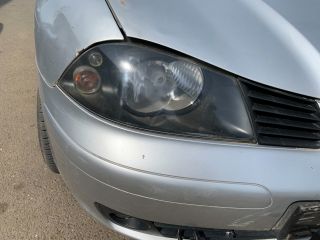 bontott SEAT CORDOBA II Motorháztető Zsanér Pár