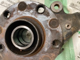 bontott SEAT EXEO Jobb első Csonkállvány Kerékaggyal