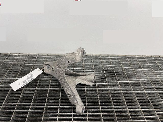 bontott SEAT EXEO Motor Tartó Bak Jobb