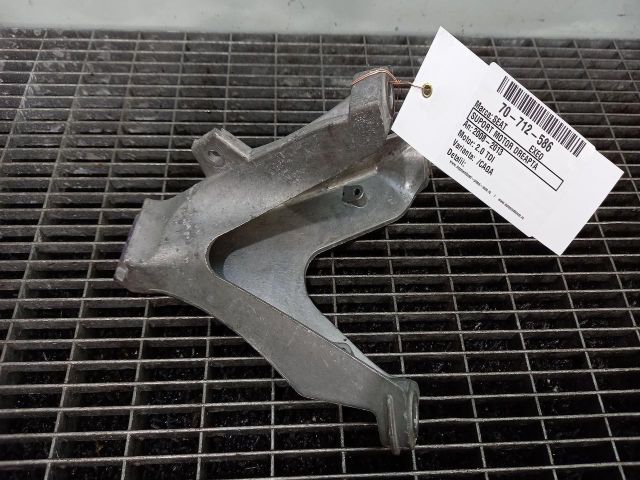 bontott SEAT EXEO Motor Tartó Bak Jobb