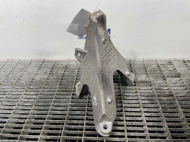 bontott SEAT EXEO Motor Tartó Bak Jobb