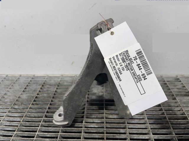 bontott SEAT EXEO Motor Tartó Bak Jobb