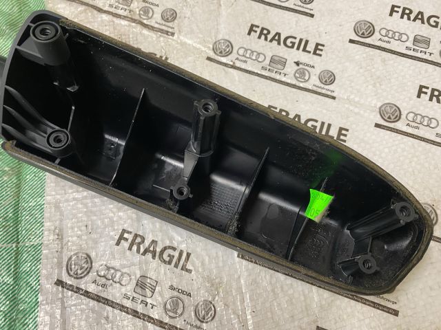 bontott SEAT EXEO Bal első Ajtó Kárpit Könyöklő