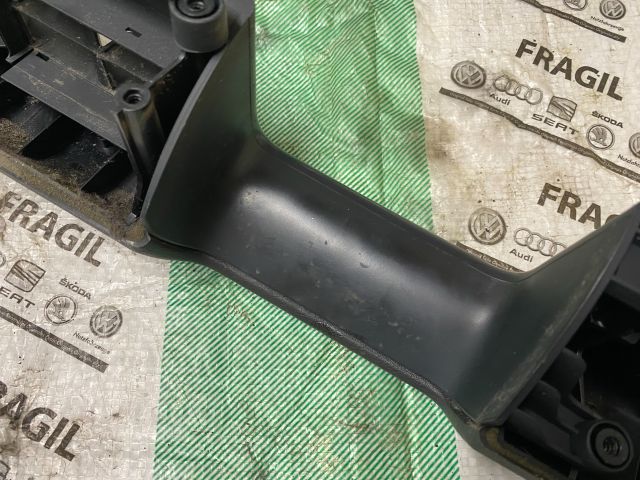 bontott SEAT EXEO Bal első Ajtó Kárpit Könyöklő