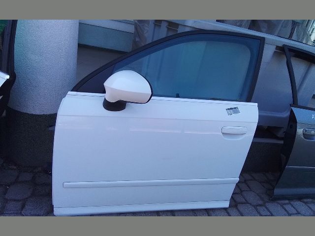 bontott SEAT EXEO Bal első Ajtó (Részeivel)