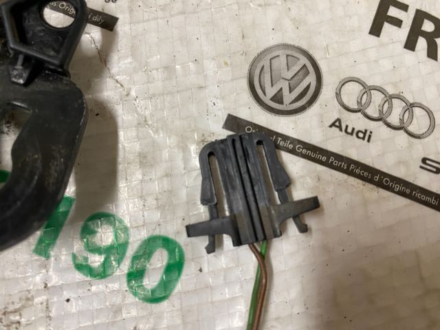 bontott SEAT EXEO Bal első Biztonsági Öv Csat