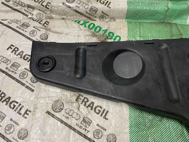 bontott SEAT EXEO Bal hátsó Oldal Lökhárító Tartó (Műanyag)