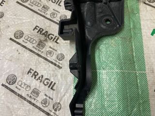 bontott SEAT EXEO Bal hátsó Oldal Lökhárító Tartó (Műanyag)