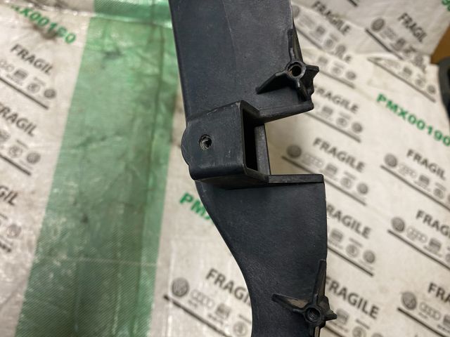 bontott SEAT EXEO Bal hátsó Oldal Lökhárító Tartó (Műanyag)