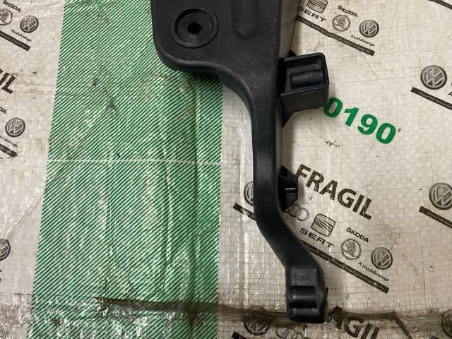 bontott SEAT EXEO Bal hátsó Oldal Lökhárító Tartó (Műanyag)