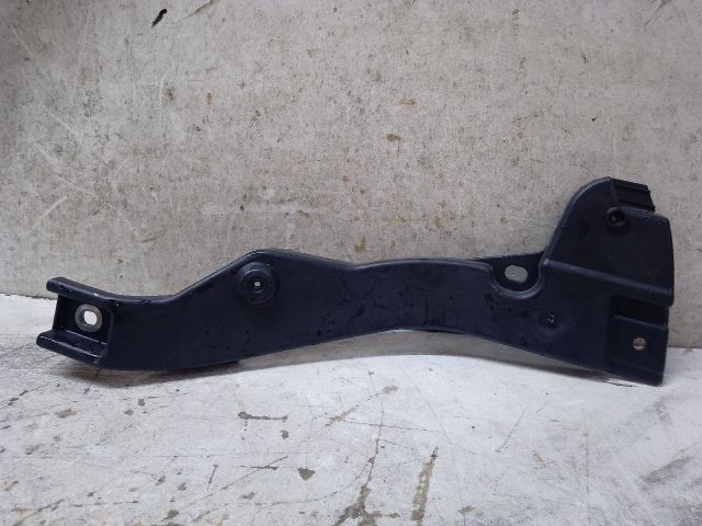 bontott SEAT EXEO Bal Sárvédő Oldaltartó