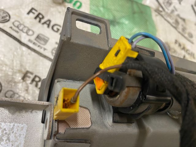 bontott SEAT EXEO Bal Térdlégzsák