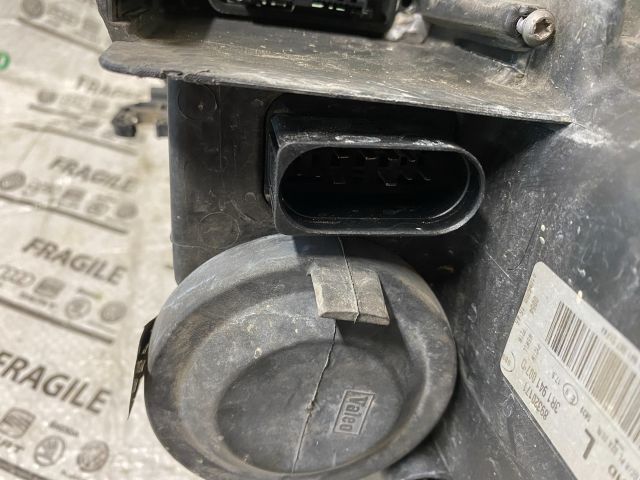 bontott SEAT EXEO Bal Xenon Fényszóró