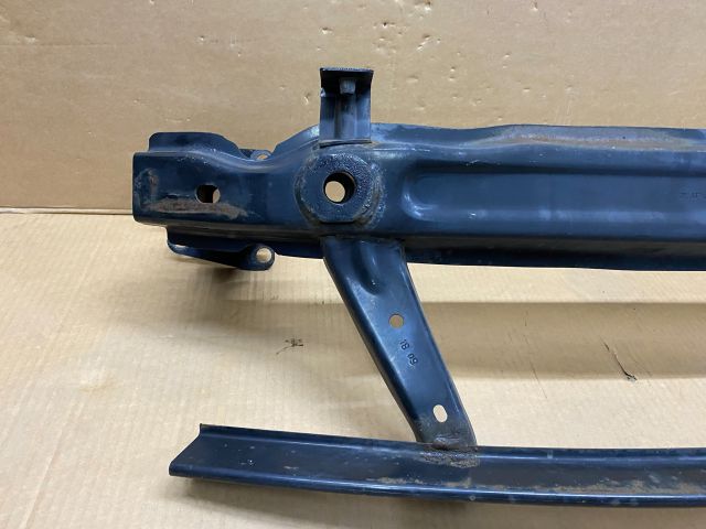 bontott SEAT EXEO Első Lökhárító Merevítő (Fém)