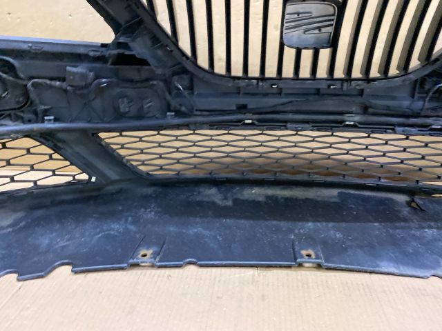 bontott SEAT EXEO Első Lökhárító (Részeivel)