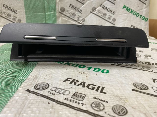 bontott SEAT EXEO Első Tároló Rekesz