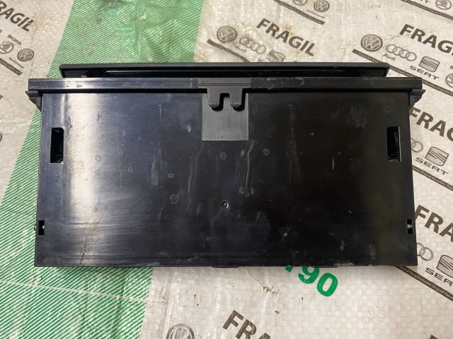 bontott SEAT EXEO Első Tároló Rekesz