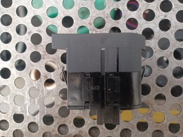 bontott SEAT EXEO Fényszórómagasság Állító Kapcsoló