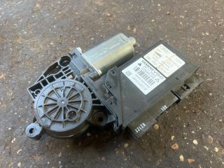 bontott SEAT EXEO Jobb első Ablakemelő Motor