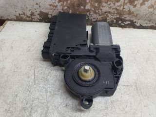 bontott SEAT EXEO Jobb első Ablakemelő Motor