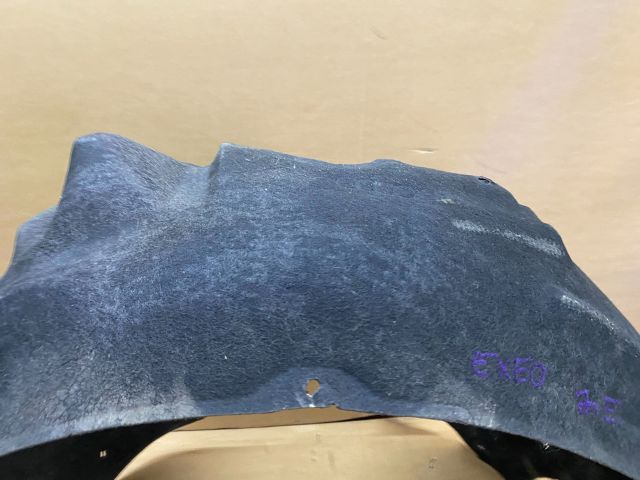 bontott SEAT EXEO Jobb első Dobbetét (Kerékjárati, Műanyag)