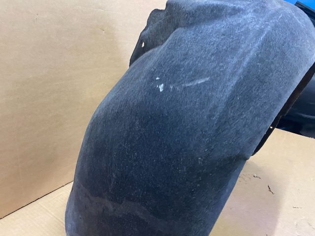 bontott SEAT EXEO Jobb első Dobbetét (Kerékjárati, Műanyag)