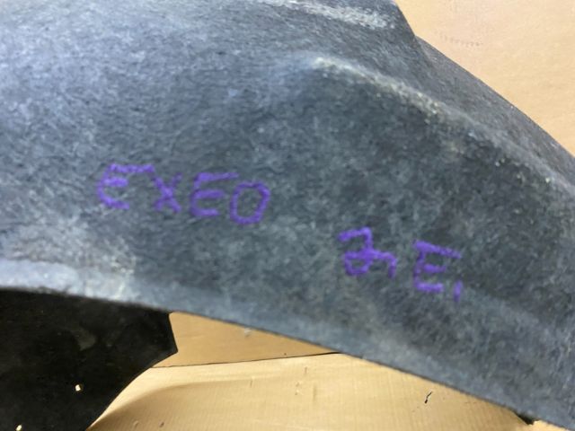 bontott SEAT EXEO Jobb első Dobbetét (Kerékjárati, Műanyag)