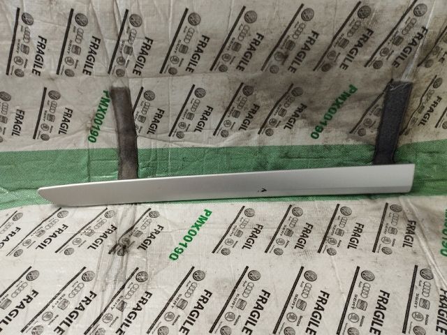 bontott SEAT EXEO Jobb hátsó Ajtó Kárpit Díszléc