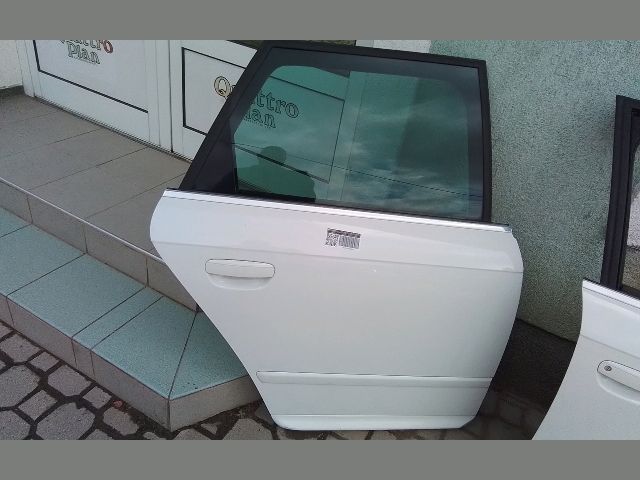 bontott SEAT EXEO Jobb hátsó Ajtó (Részeivel)