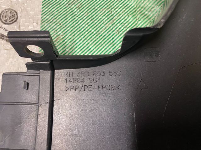 bontott SEAT EXEO Jobb hátsó Küszöb Légterelő Vég