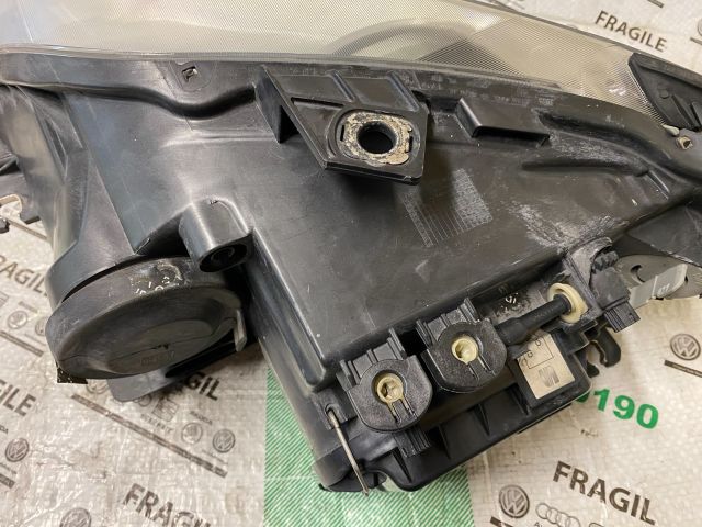 bontott SEAT EXEO Jobb Xenon Fényszóró