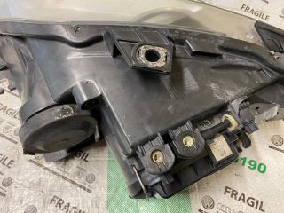 bontott SEAT EXEO Jobb Xenon Fényszóró