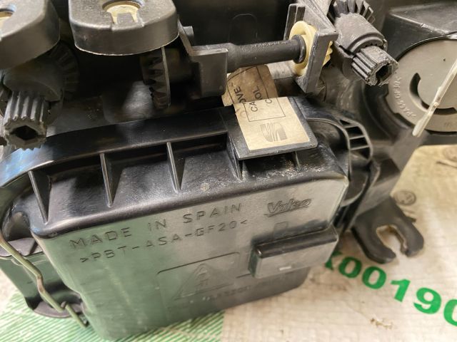 bontott SEAT EXEO Jobb Xenon Fényszóró