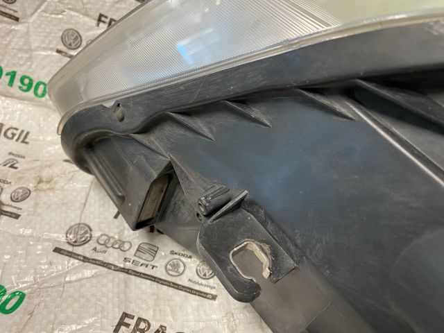 bontott SEAT EXEO Jobb Xenon Fényszóró