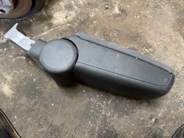 bontott SEAT EXEO Könyöklő