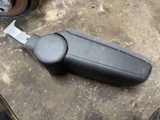 bontott SEAT EXEO Könyöklő