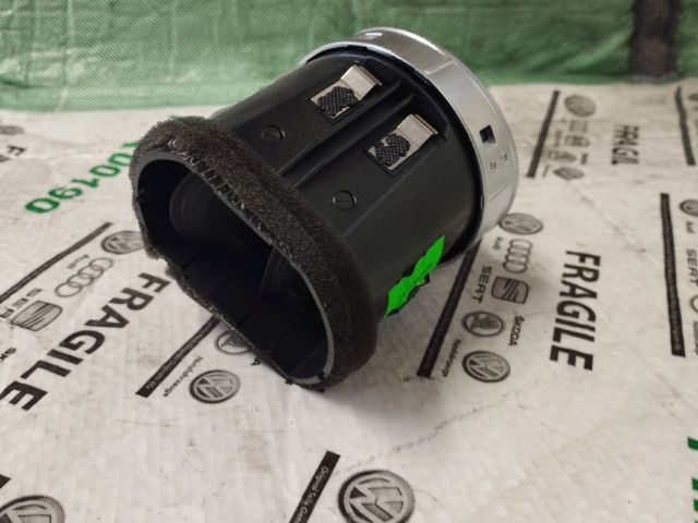 bontott SEAT EXEO Középső Szellőző