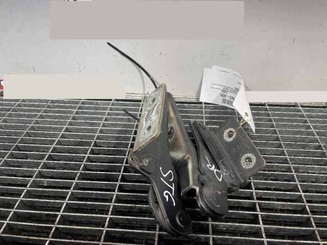 bontott SEAT EXEO Motorháztető Zsanér Pár