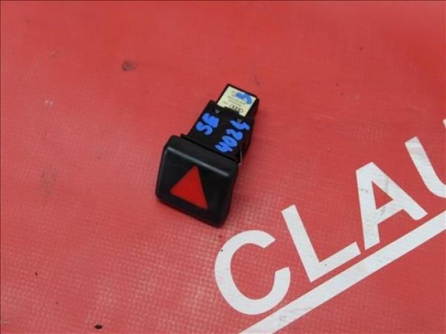 bontott SEAT EXEO Vészvillogó Kapcsoló