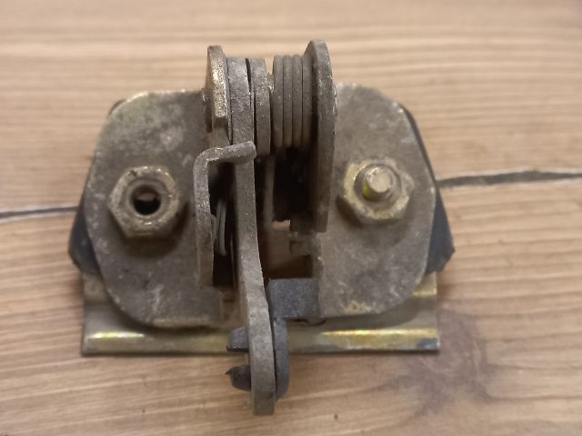 bontott SEAT IBIZA I Csomagtérajtó Zárszerkezet