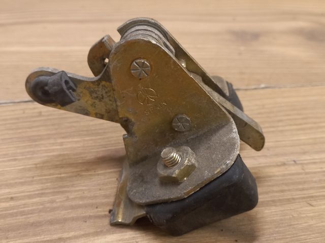 bontott SEAT IBIZA I Csomagtérajtó Zárszerkezet