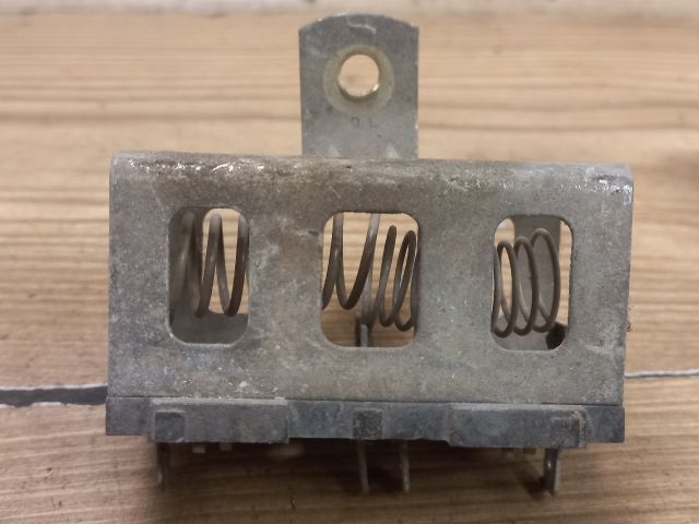 bontott SEAT IBIZA I Előtét Ellenállás Fűtőmotor