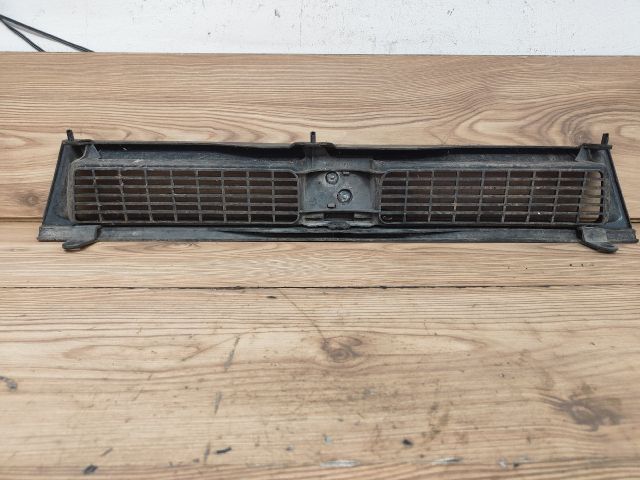 bontott SEAT IBIZA I Hűtőrács