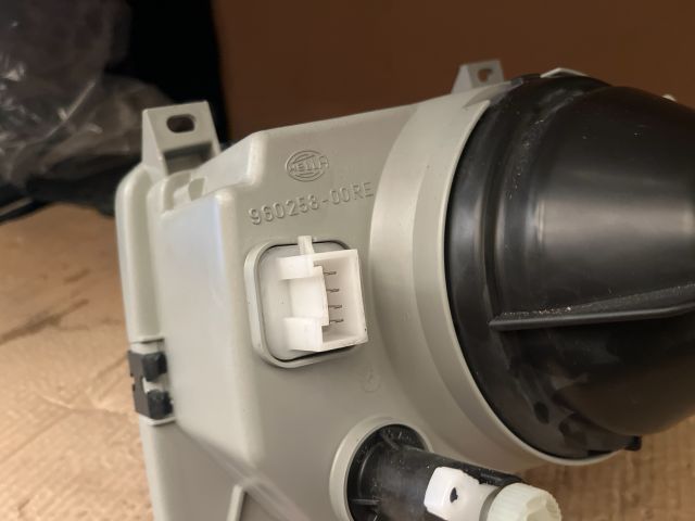 bontott SEAT IBIZA I Jobb Fényszóró