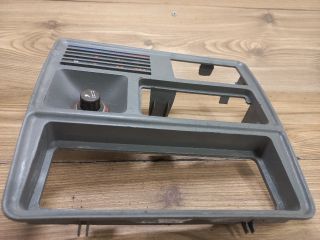 bontott SEAT IBIZA I Középkonzol Keret